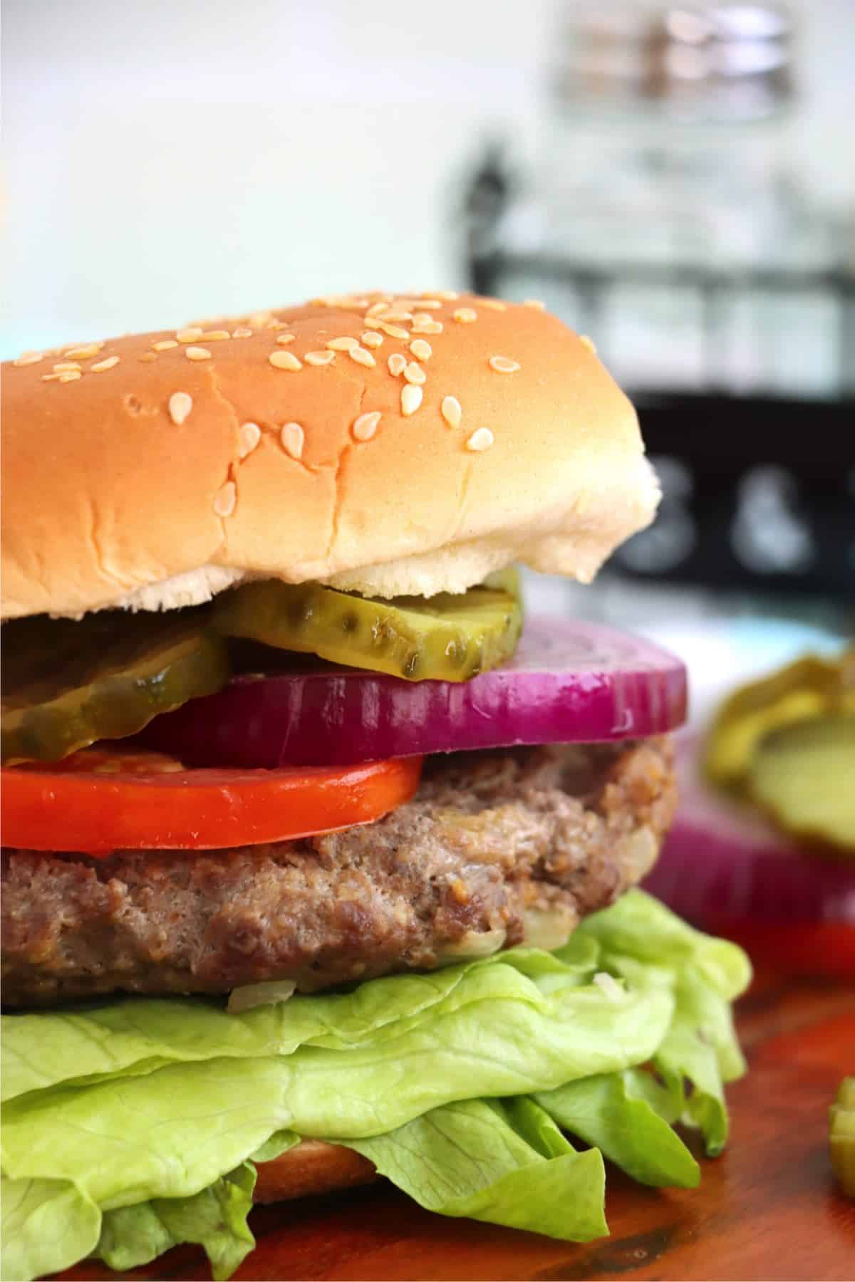 Classic American Burger: 5 Secrets To The Best Patty