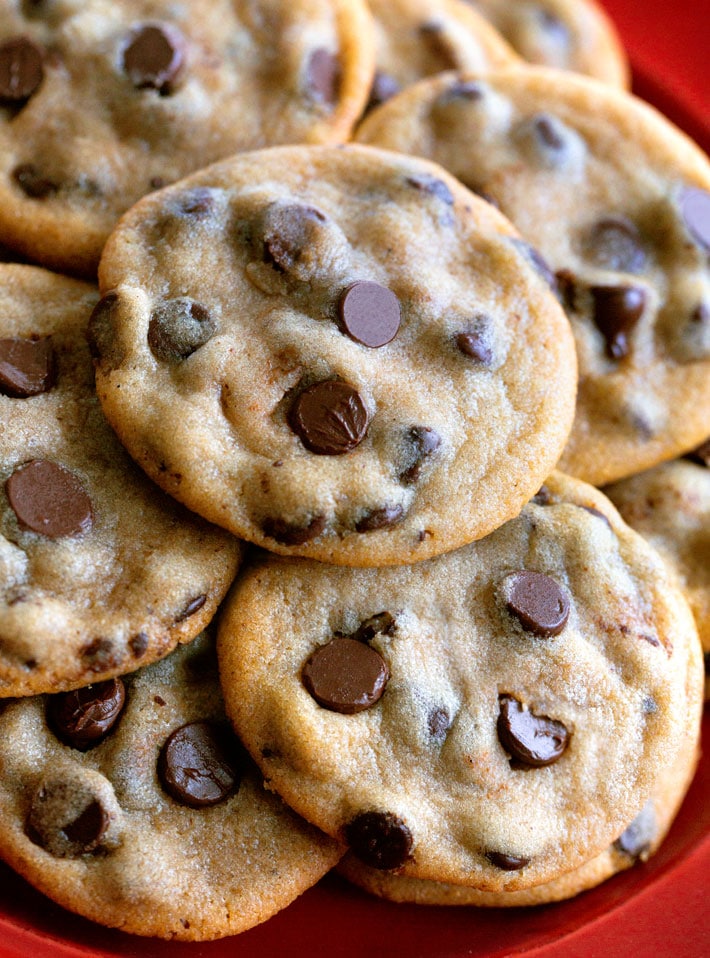Easy Vegan Chocolate Chip Cookies: 7 Simple Ingredients