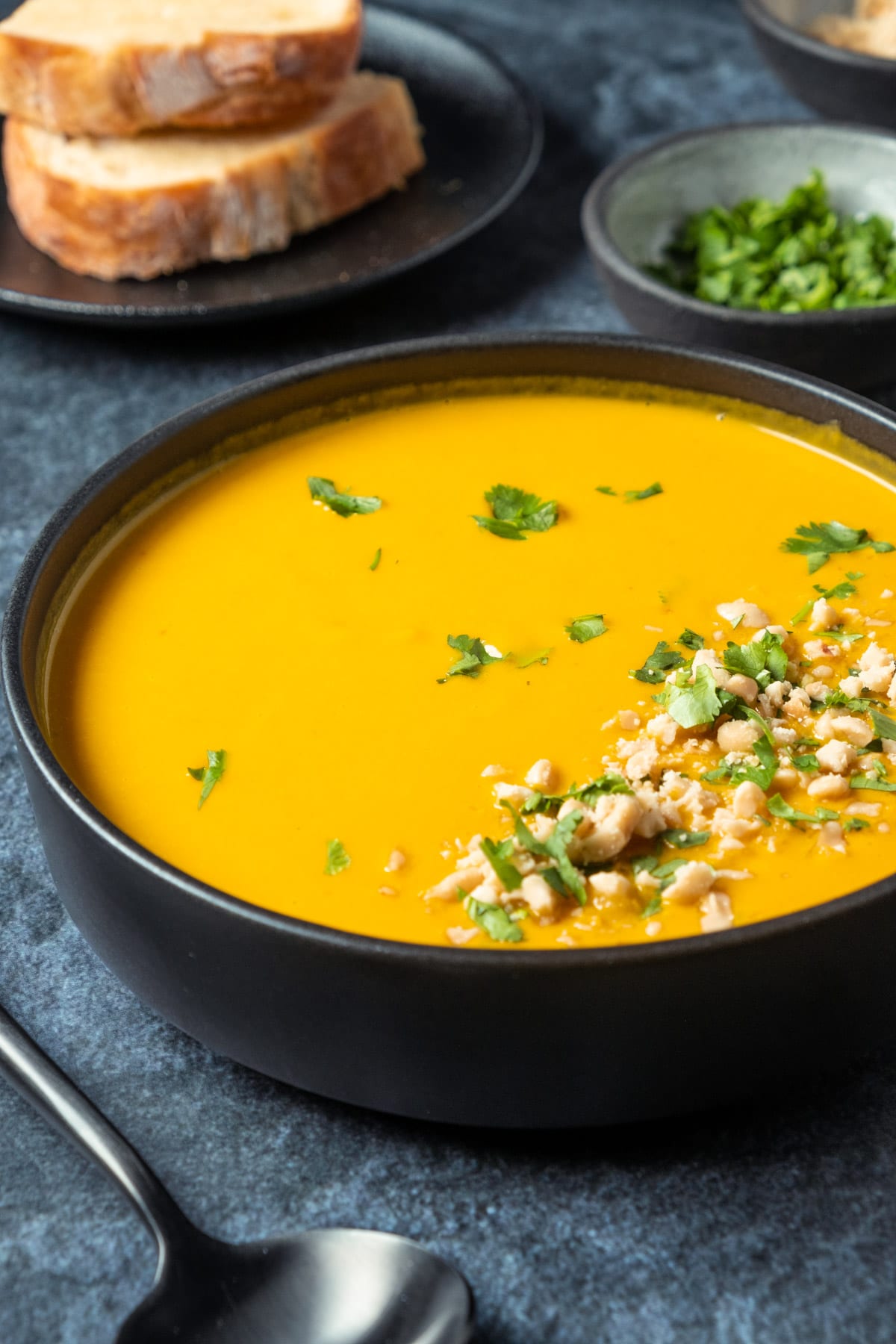 Delicious Vegan Carrot Soup for Cozy Nights