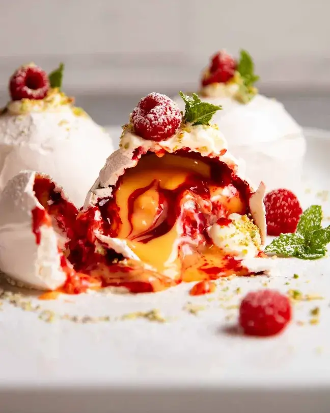 Pavlova Bombs: The Ultimate Mini Pavlova Dessert Everyone Loves